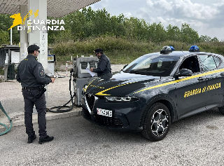 Ascoli Piceno - Controlli sui prezzi del carburante, irregolarità e sanzioni